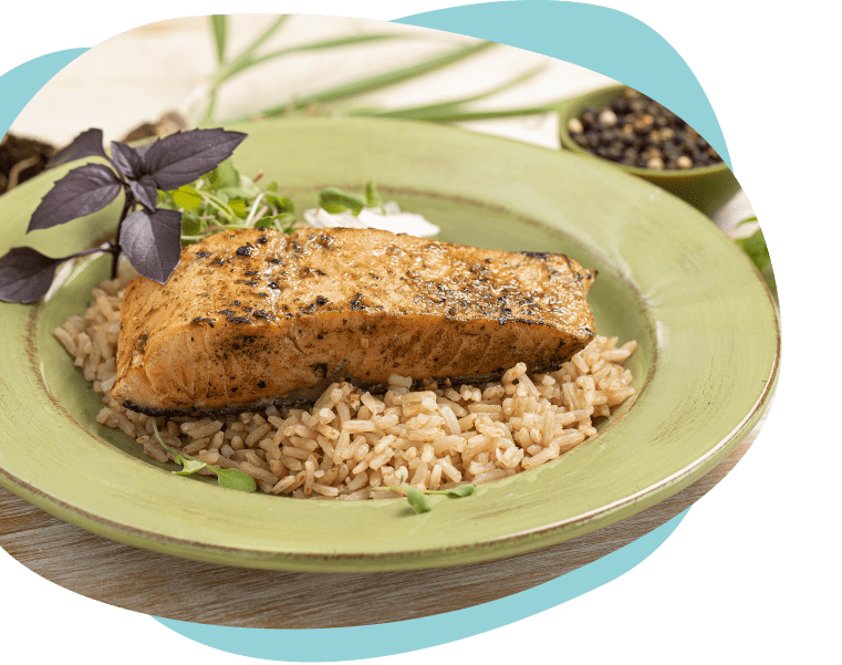 salmon finas hierbas con arroz con coco