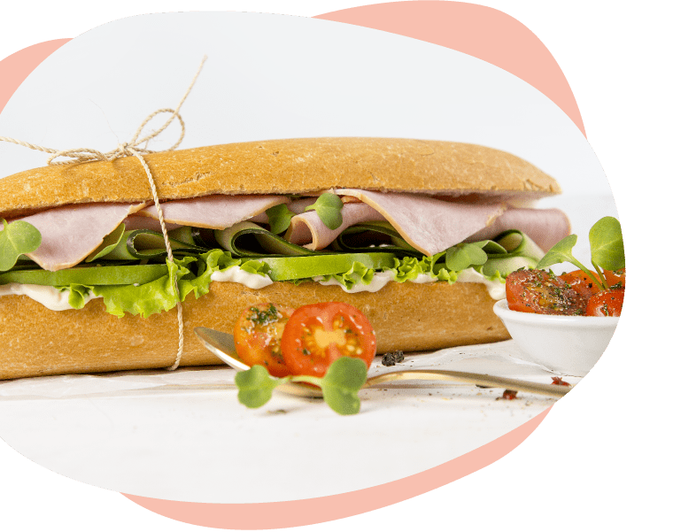 sandwich para picnic con pierna de cerdo ahumada